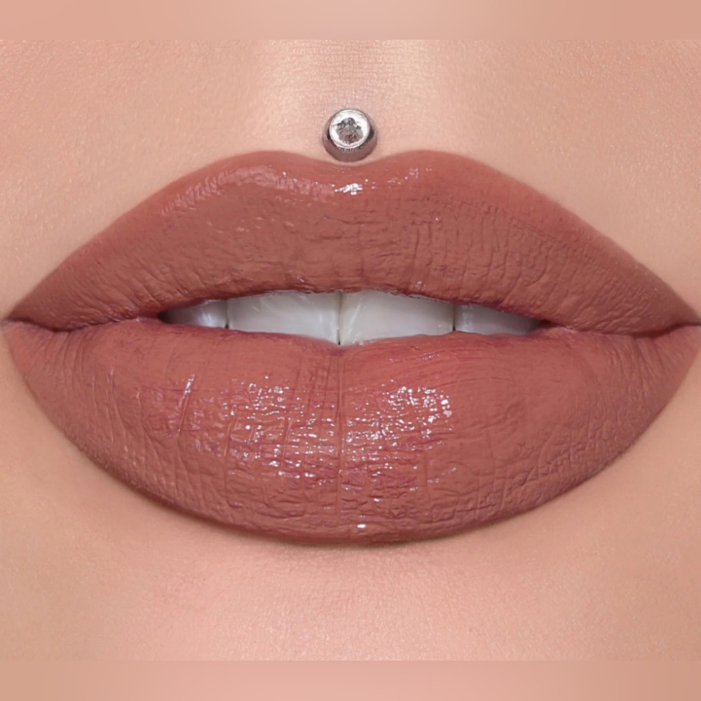 NIB🔥"Gemini" Restock 😍 Beautiful Supreme Gloss by Jeffree Star⭐